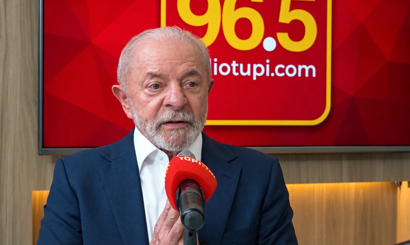 Lula diz ter negado ajuda a Vorcaro e relata conversa sobre a crise do Banco Master antes da liquidação da instituição.