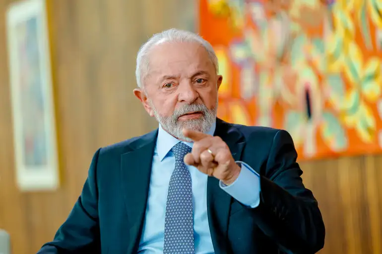TSE determina retirada de vídeo de Lula em que presidente fala em “falcatrua” da Justiça Eleitoral. Decisão de Nunes Marques é liminar.