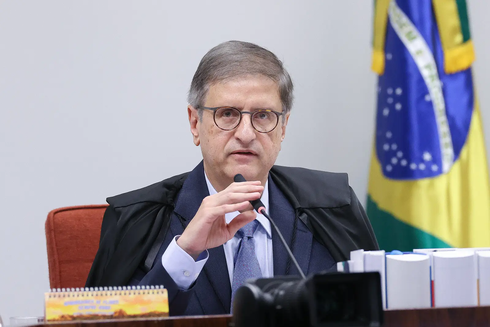 Conselho do MPF forma maioria para manter Gonet no caso Master; investigação sobre atuação do procurador ainda será decidida.