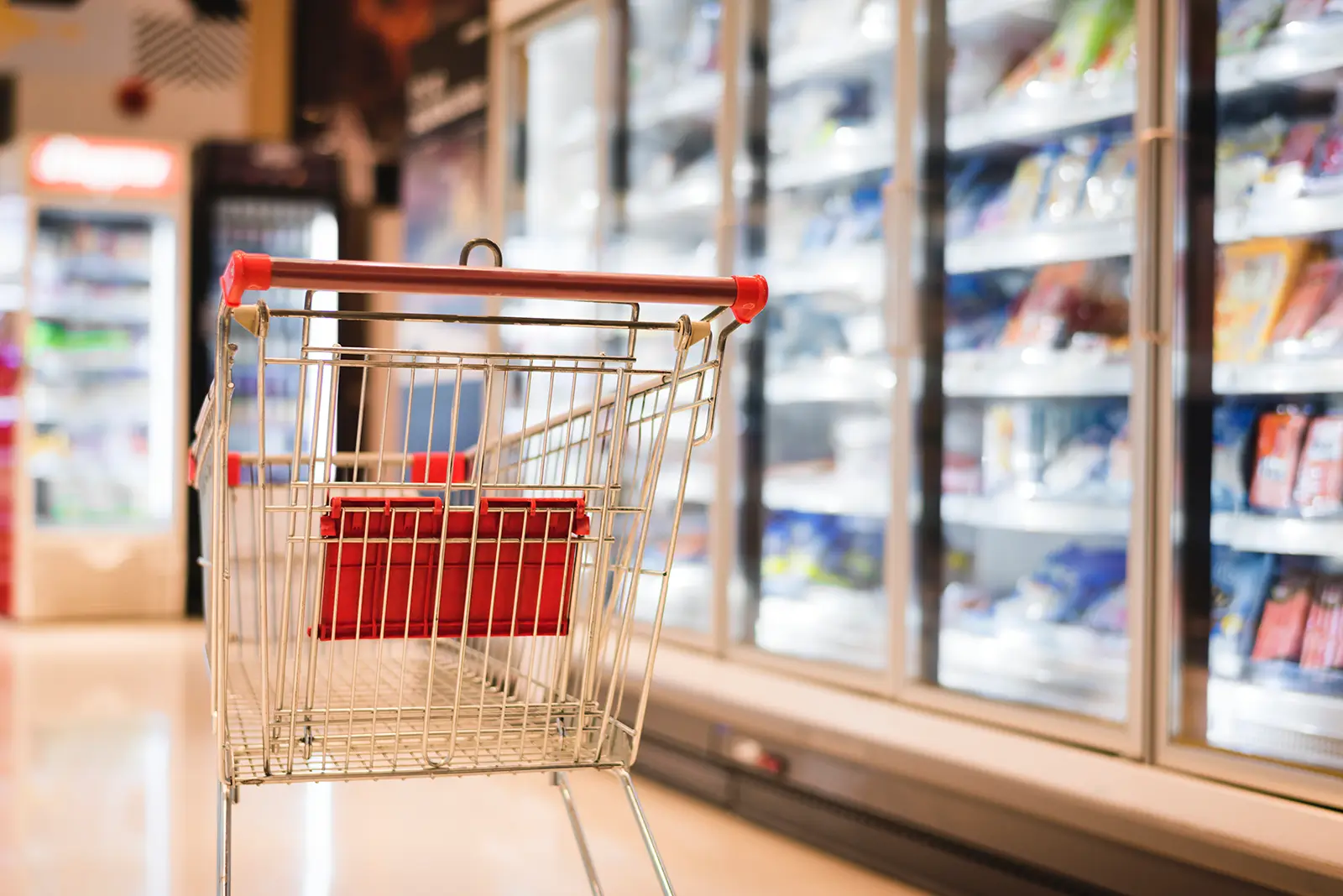 Supermercados DB é condenado a pagar R$ 1,3 mi por danos morais coletivos após ação do MPAM sobre produtos impróprios