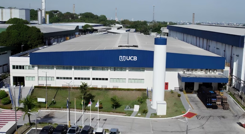 Baterias de armazenamento de energia podem ganhar produção nacional com parceria entre UCB Power e Jinko ESS em Manaus.