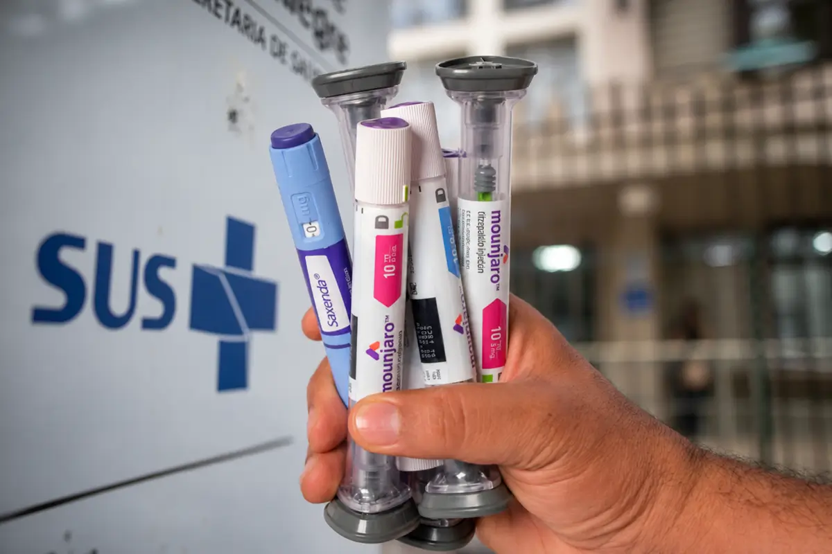 Lula diz que canetas emagrecedoras no SUS serão gratuitas para pessoas com obesidade e indicação médica. Ministério define protocolo.