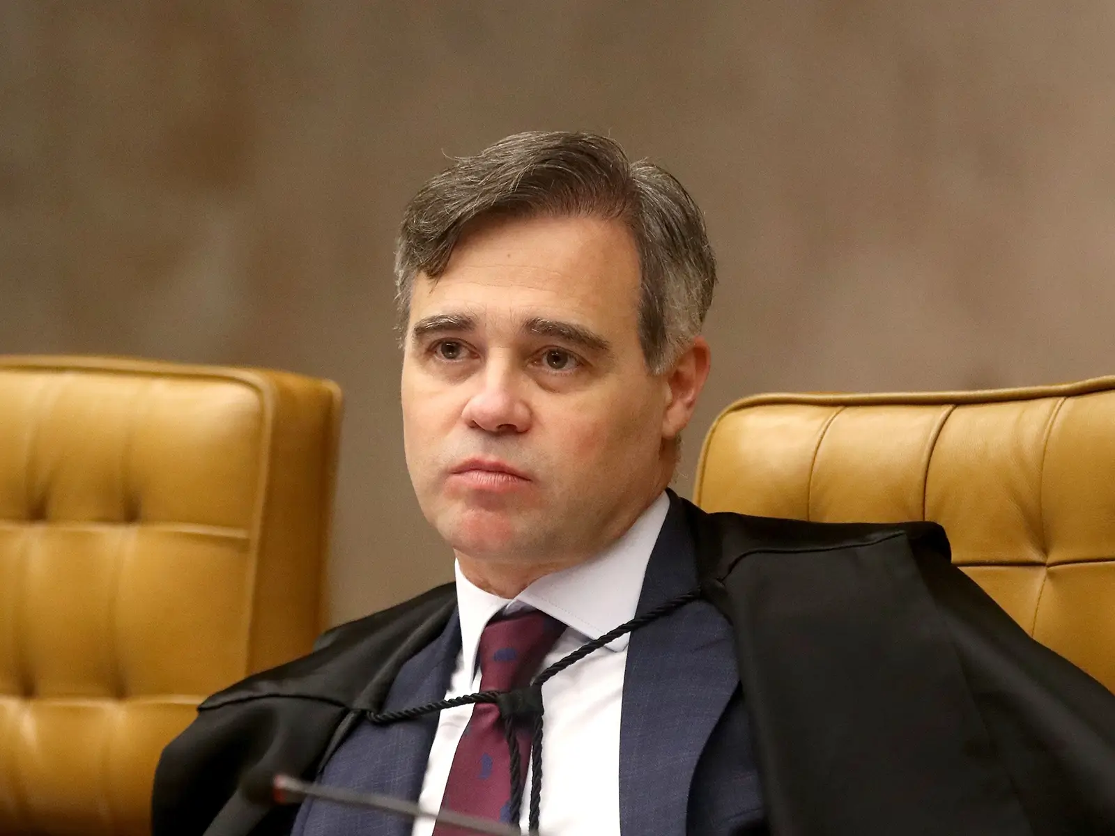 Mendonça rejeita ação contra reajuste do Bolsa Família apresentada por Zé Trovão. Decisão do TSE foi tomada por questão processual.