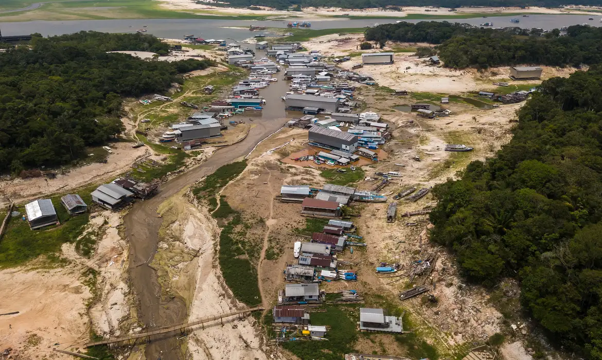 Calor extremo no Amazonas pode estar associado a 1,2 mil mortes até fevereiro de 2027 durante o Super El Niño, aponta estudo.