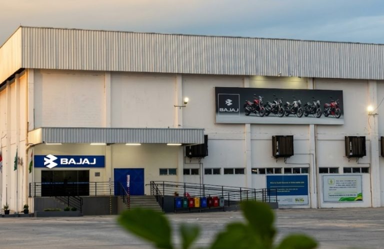 Bajaj em Manaus produz 3.855 motocicletas em setembro de 2026. Montadora amplia operações na Zona Franca e registra alta de 43% nas vendas no Brasil.