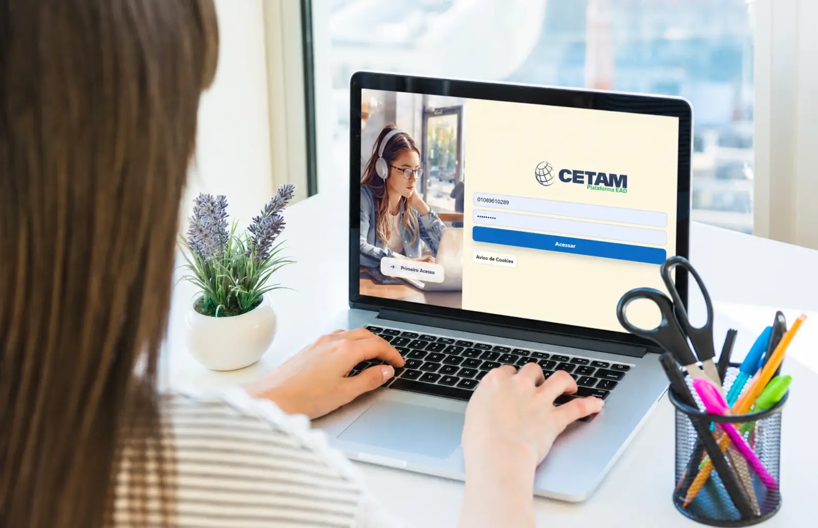 Cetam oferece 50 mil vagas gratuitas em cursos on-line no Amazonas. Inscrições em 3 e 4 de novembro; confira os requisitos e as datas.