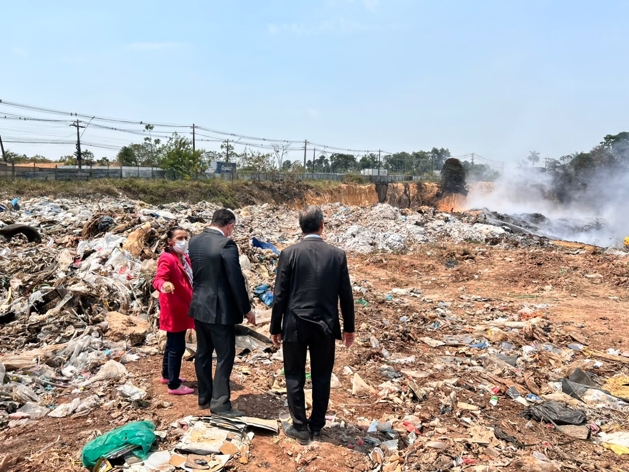 MP-AM identifica foco de incêndio no Distrito Industrial 2, em Manaus, investiga responsáveis e prepara medidas judiciais para combater queimadas na região.
