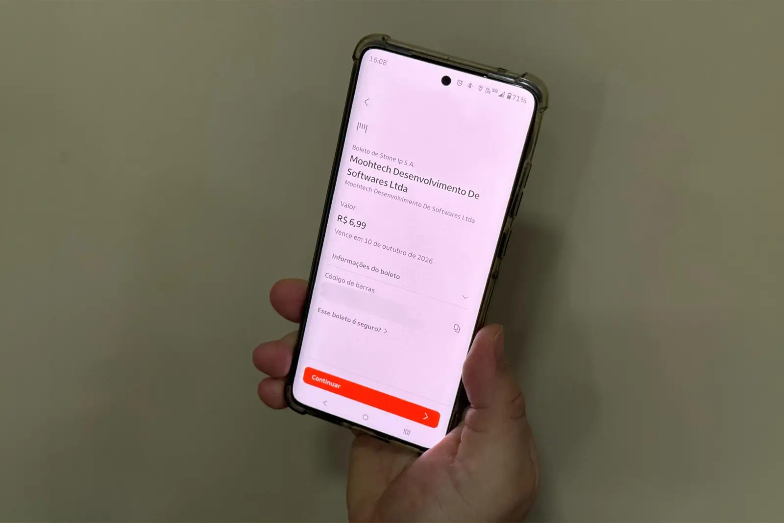 O MPAM apura boletos não solicitados de R$ 6,99 gerados via DDA em contas bancárias. Empresas têm 48 horas para cancelar cobranças indevidas e explicar dados.