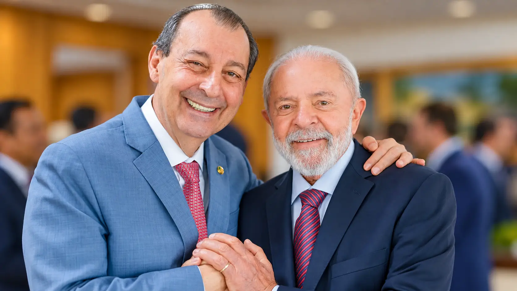 Ato em apoio a Lula e Omar Aziz será realizado neste domingo (18), às 16h, no parque Gigantes da Floresta, em Manaus, a uma semana do segundo turno eleitoral.